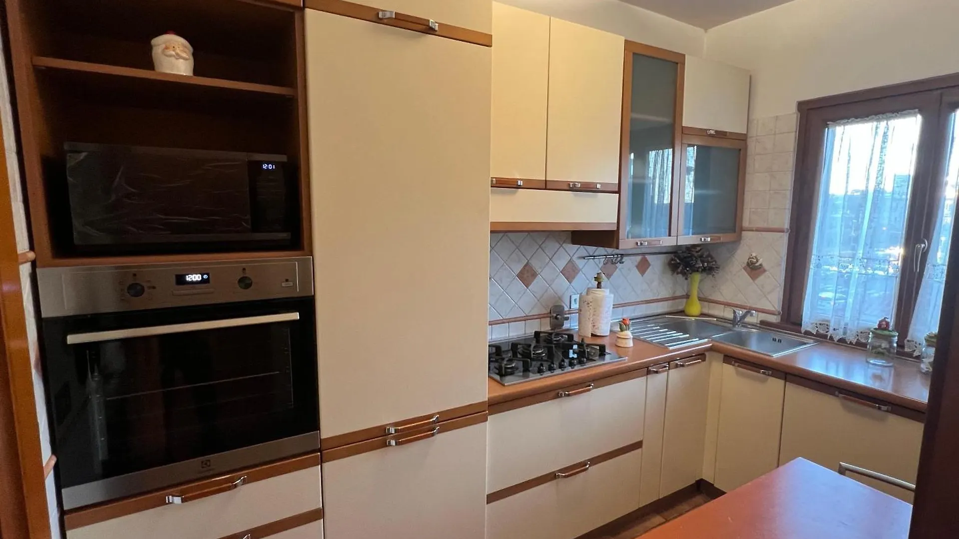 Апартаменты La Casa Del Tomo - Serenity & Charme, Steps From Cornelia Metro Line A